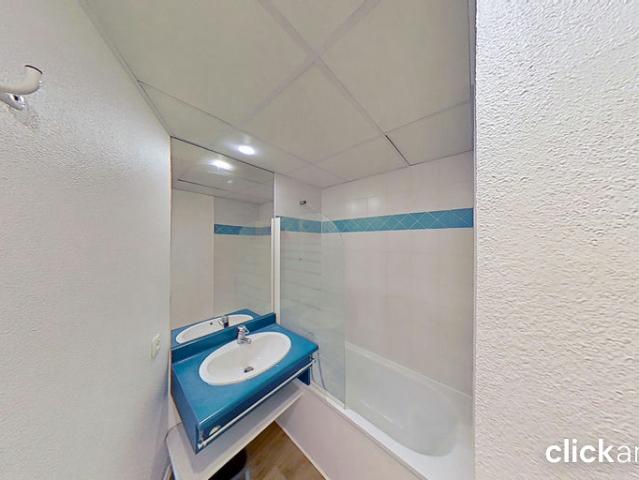 Charmant Studio Meublé 18m² — Lyon 3e Préfecture — 5e étage avec Ascenseur & Vue Dégagée