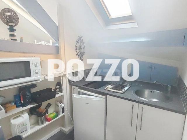 CHARMANT STUDIO MEUBLE 28.13 m², BEAUCOUP DE CARACTERE, CENTRE VILLE