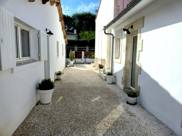 CHARMANT STUDIO ROYAN