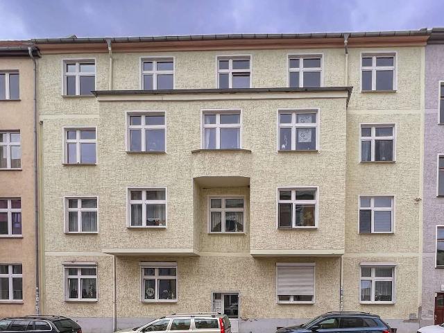Charmante 3,5 Raumdachgeschosswohnung in Magdeburg mit Balkon