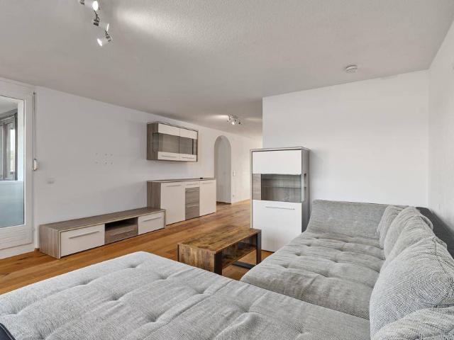 Charmante 3,5 Zimmer Wohnung mit Wintergarten