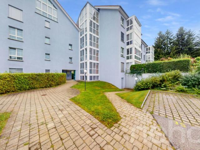 Charmante 3.5 Zimmer Wohnung mit Wintergarten & Cheminée in Wittenbach
