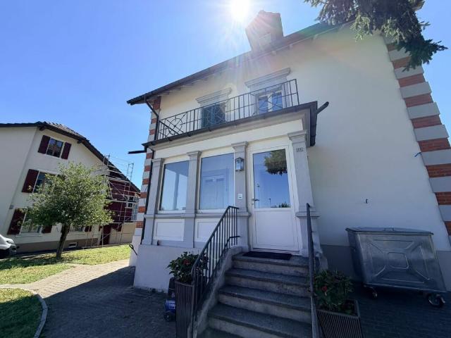 Charmante 3.5 Zimmer Wohnung mit Balkon gepflegtes Wohnen in ruhiger und sonniger Umgebung