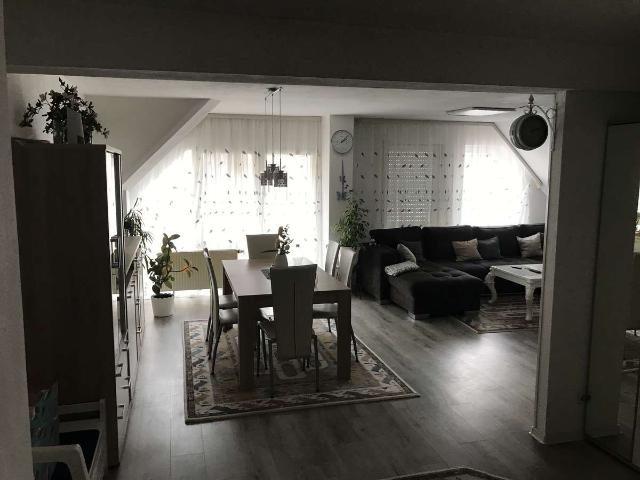 Charmante 3,5 Zimmer Wohnung mit Balkon in Kraichta