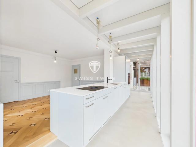Charmante 3.5 Zimmer Wohnung mit Balkon in Weiach