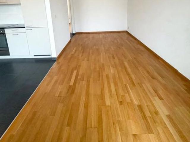 Charmante 3.5 Zimmer Altbauwohnung mit Balkon in Basel