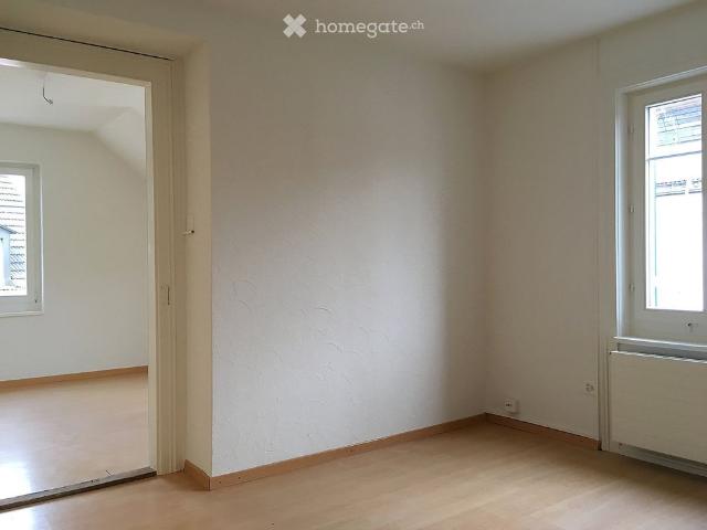 Charmante 3.5 Zimmer Dachwohnung an der Neuhofstrasse in Dübendorf
