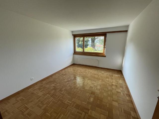 Charmante 3.5 Zimmer Erdgeschosswohnung mit Wintergarten