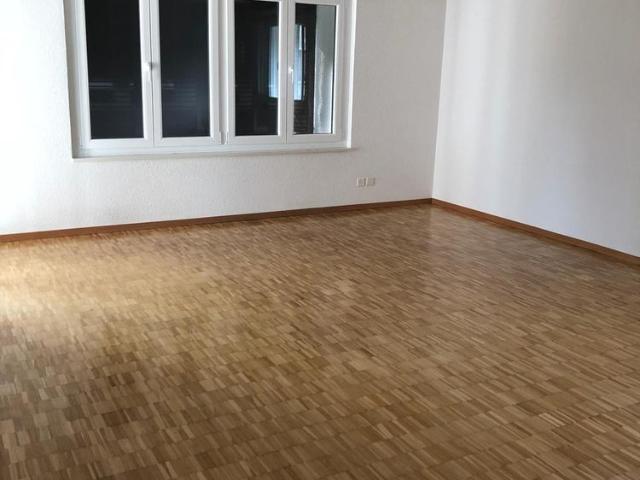 Charmante 3.5 Zimmerwohnung mit Balkon
