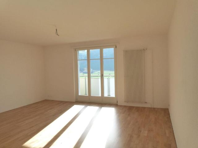 Charmante 3.5 Zimmerwohnung mit Balkon in Boll