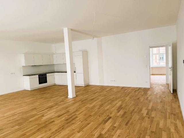 Charmante 3 Zi. Wohnung mit sonnigem Balkon, moderner Küche und Wohlfühlbad