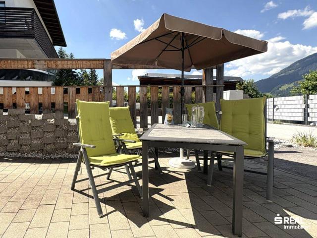 Charmante 3 Zi Wohnung in Fieberbrunn mit Terrasse, Stellplatz & offener Wohnküche!