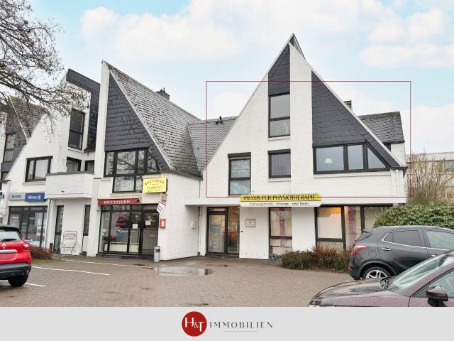 Charmante 3 Zi. DG Wohnung mit Balkon in exponierter Lage