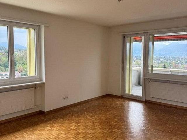 Charmante 3 Zimmerwohnung mit Fernsicht im Grünen zu vermieten