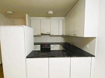 Charmante 3 Zimmerwohnung mit sonnigem Balkon in Ittigen