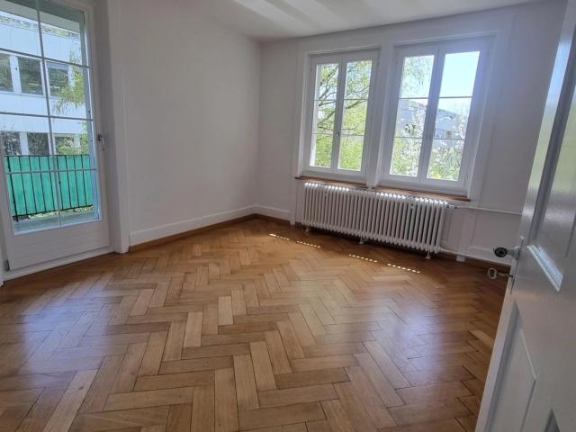 Charmante 3 Zimmer Altbauwohnung mit Balkon in Bern Bethlehem