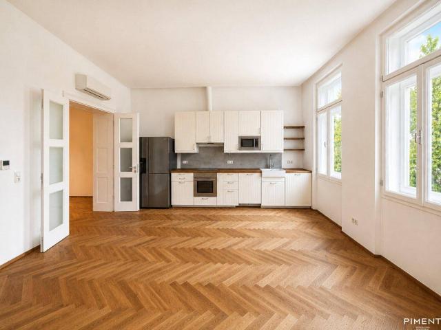 Charmante 3 Zimmer Altbauwohnung mit Balkon in Gersthof!