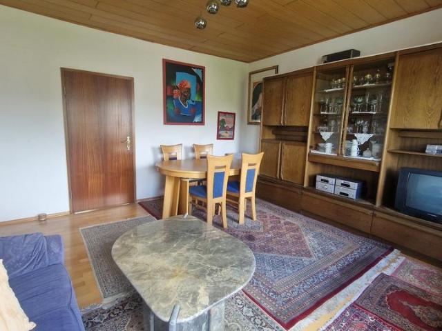 Charmante 3 Zimmer Altbauwohnung mit Dachboden Zimmer in Stuttgar
