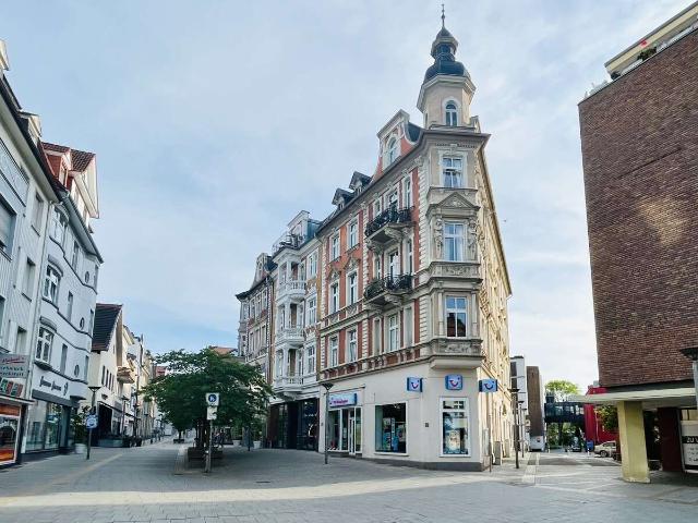 Charmante 3 Zimmer Altbauwohnung mit Stuckdecken im 3. OG ohne Aufzug