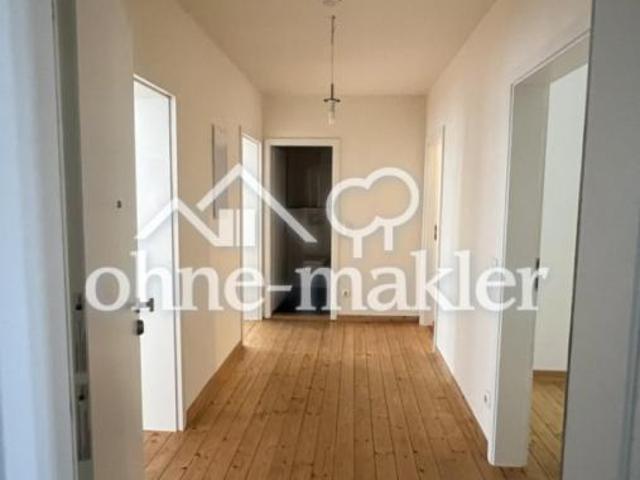 Charmante 3 Zimmer Altbauwohnung mit Terrasse im Erdgeschoss