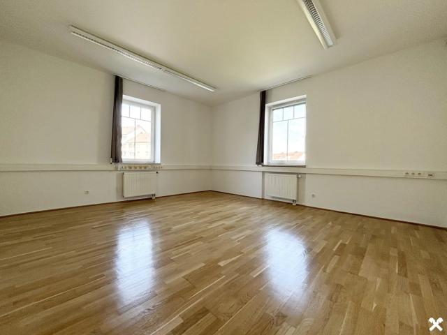 Charmante 3 Zimmer Atlbauwohnung im 1. Stock