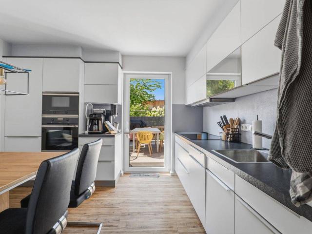 Charmante 3,5 Zimmer Gartenwohnung mit 2 Terrassen und Grünblick