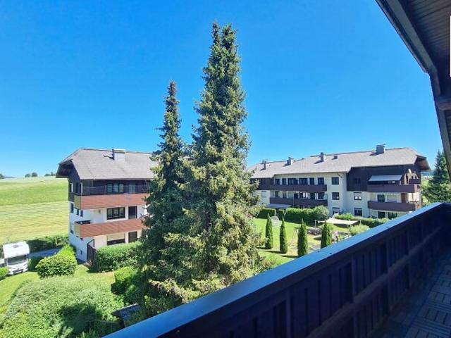 Charmante 3 Zimmer Dachgeschoss Wohnung in Eugendorf zu mieten!
