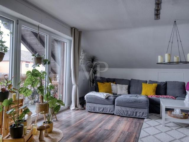Charmante 3 Zimmer Dachgeschosswohnung mit Balkon