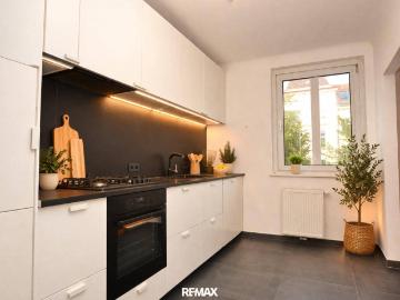 Charmante 3 Zimmer Eigentumswohnung in Top Lage von Meidling – Renoviert & hell
