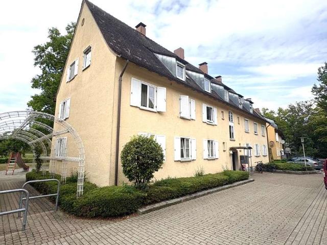 Charmante 3 Zimmer Erdgeschosswohnung mit Keller und 2 Außenstellplätzen