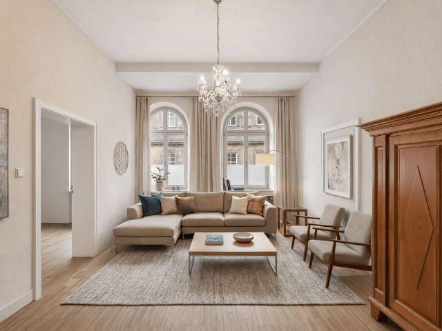 Charmante 3 Zimmer Erdgeschosswohnung im sanierten Altbau bezugsfertig!