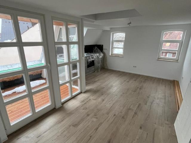 Charmante 3 Zimmer Maisonette im kernsanierten Altbau + neue Markeneinbauküche