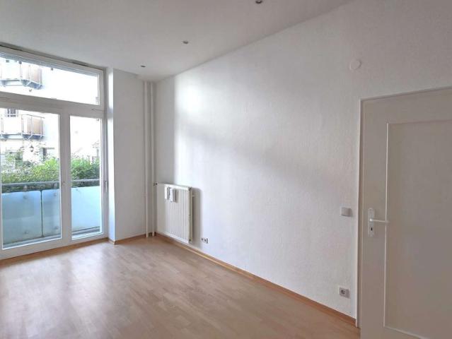 Charmante 3 Zimmer Wohnung vis á vis des Maschparks!