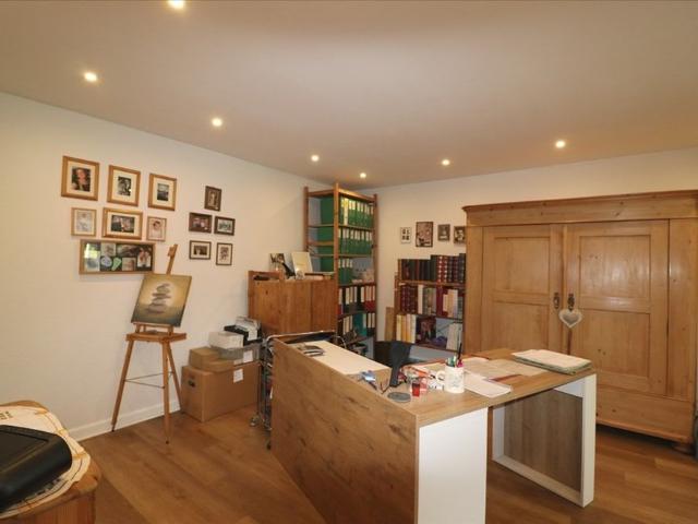 Charmante 3 Zimmer Wohnung im Erdgeschoss mit Terrasse & Garten in KR Inrath, Inrather Str