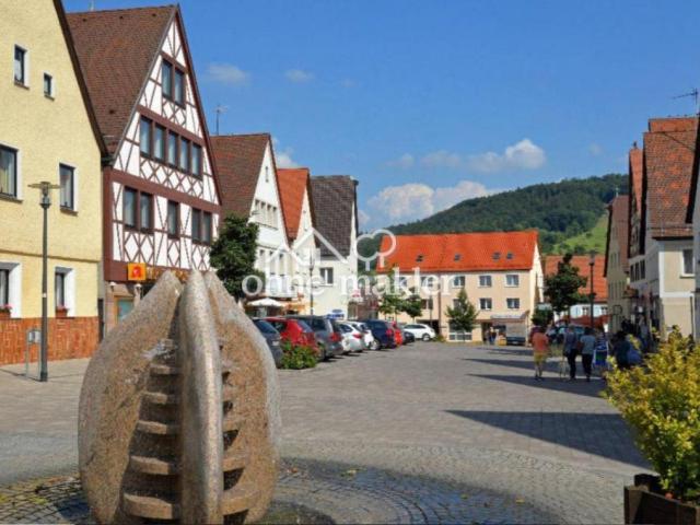 Charmante 3 Zimmer Wohnung im Herzen der Stadt zu vermieten