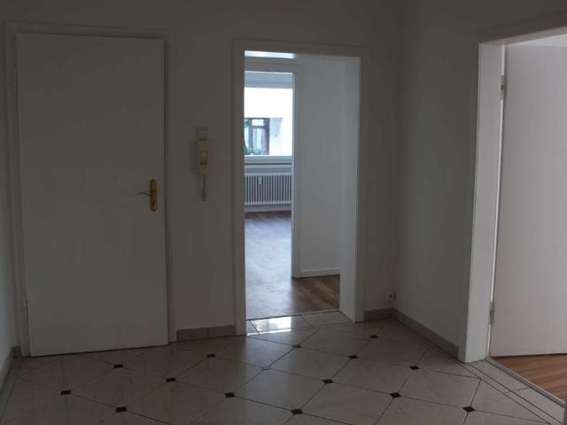 Charmante 3 Zimmer Wohnung im Herzen von Bonn mit direkter Rheinlage