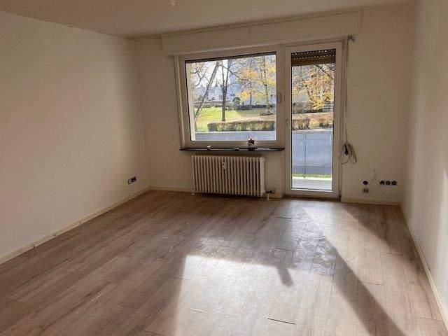 Charmante 3 Zimmer Wohnung in Bad Homburg sofort frei, Balkon & Grünblick