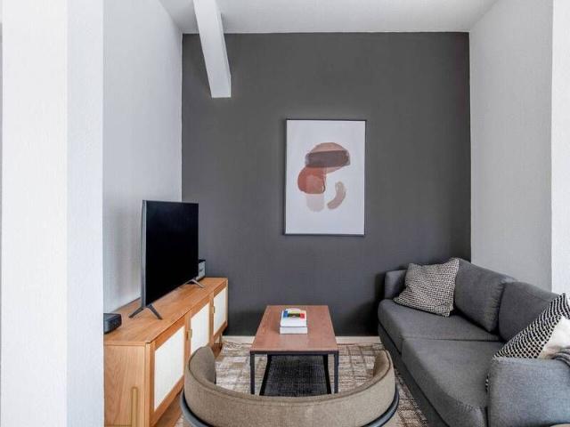 Charmante 3 Zimmer Wohnung in Friedrichshain voll möbliert
