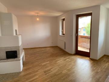 Charmante 3 Zimmer Wohnung in Oberndorf mit Loggia und Kachelofen