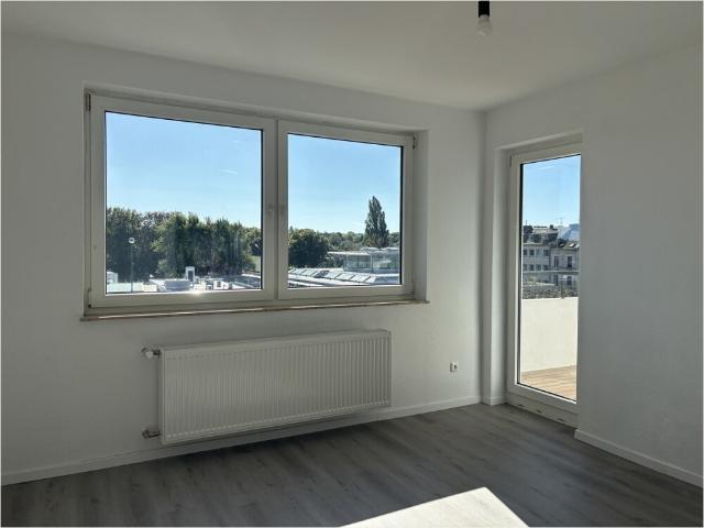 Charmante 3 Zimmer Wohnung mit Balkon – Frisch renoviert und bezugsbereit