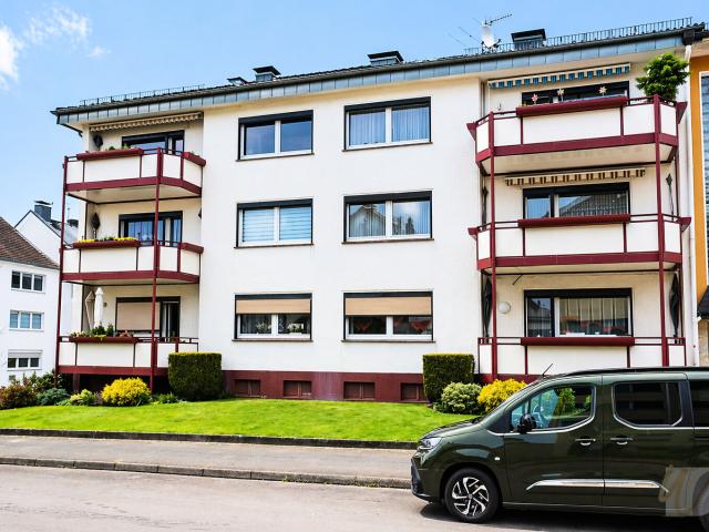 Charmante 3 Zimmer Wohnung mit Balkon in gefragter Wohnlage von Solingen