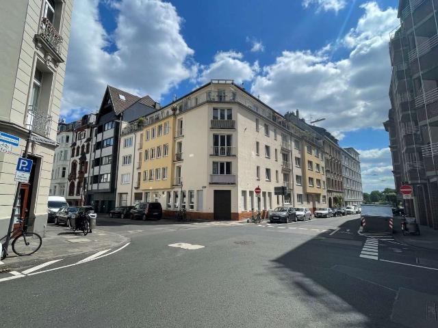 Charmante 3 Zimmer Wohnung mit Balkon in gefragter Kölner Innenstadtlage