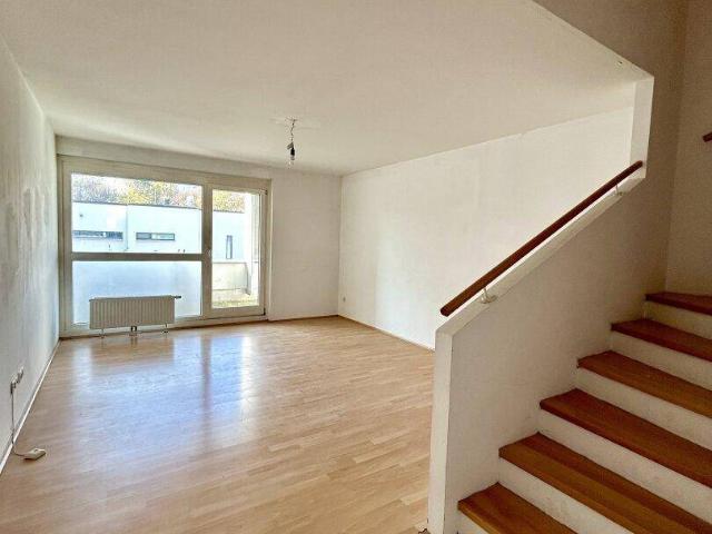 Charmante 3 Zimmer Wohnung mit Balkon in zentraler Lage 94.71m² Wohnfläche