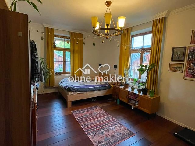 Charmante 3 Zimmer Wohnung mit Bergblick, Balkon und Stellplatz