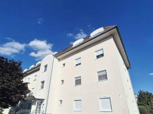 Charmante 3 Zimmer Wohnung mit Eigengarten in Baden