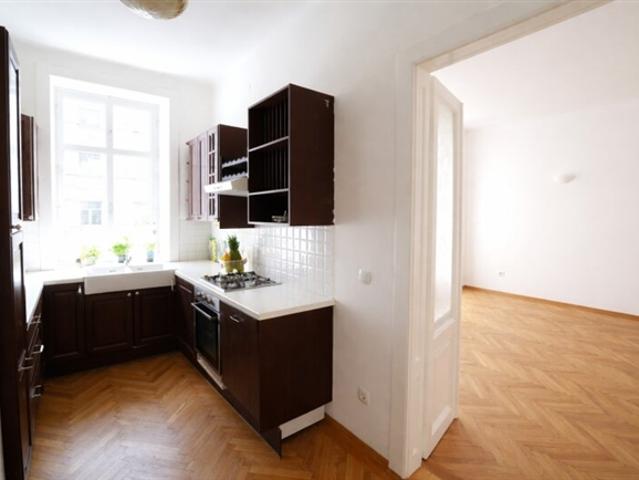 Charmante 3 Zimmer Wohnung mit Fußbodenheizung und Einbauküche im 16. Bezirk Wien!