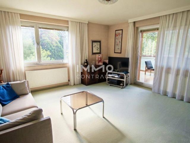 Charmante 3 Zimmer Wohnung mit verglaster Loggia groß, zentral, ruhig, mit Parkblick