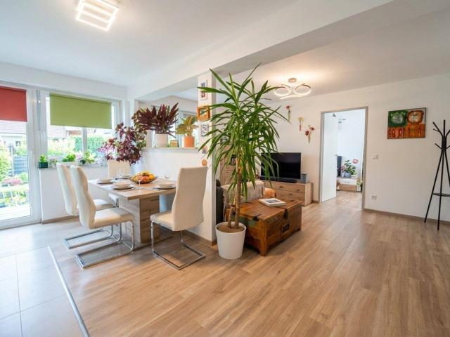 Charmante 3 Zimmer Wohnung mit zwei Balkonen und tollem Bergblick in Gödersdorf