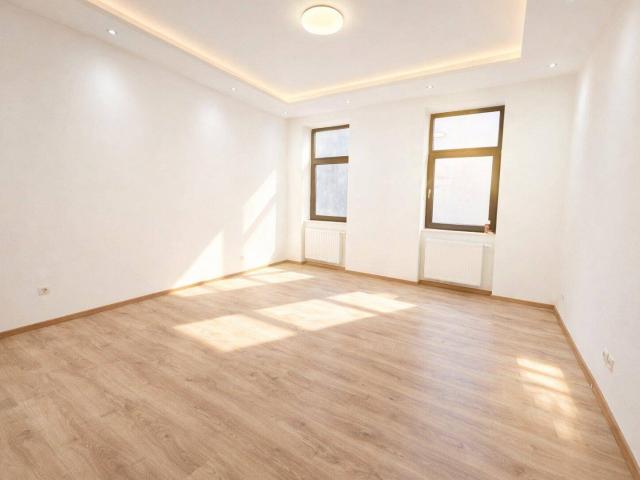 Charmante 3 Zimmer Wohnung Nähe U2 und S Bahn ZU VERKAUFEN