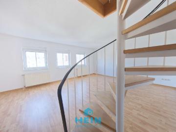 Charmante 3 Raum Maisonette im Dachgeschoss mit Aufzug – Wohnen im Herzen von Aue!